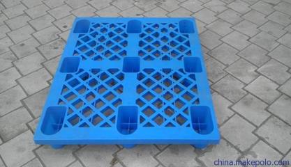 南昌鵬鷺工貿(mào) 專注高品質(zhì)塑料托盤，打造專業(yè)倉儲(chǔ)解決方案
